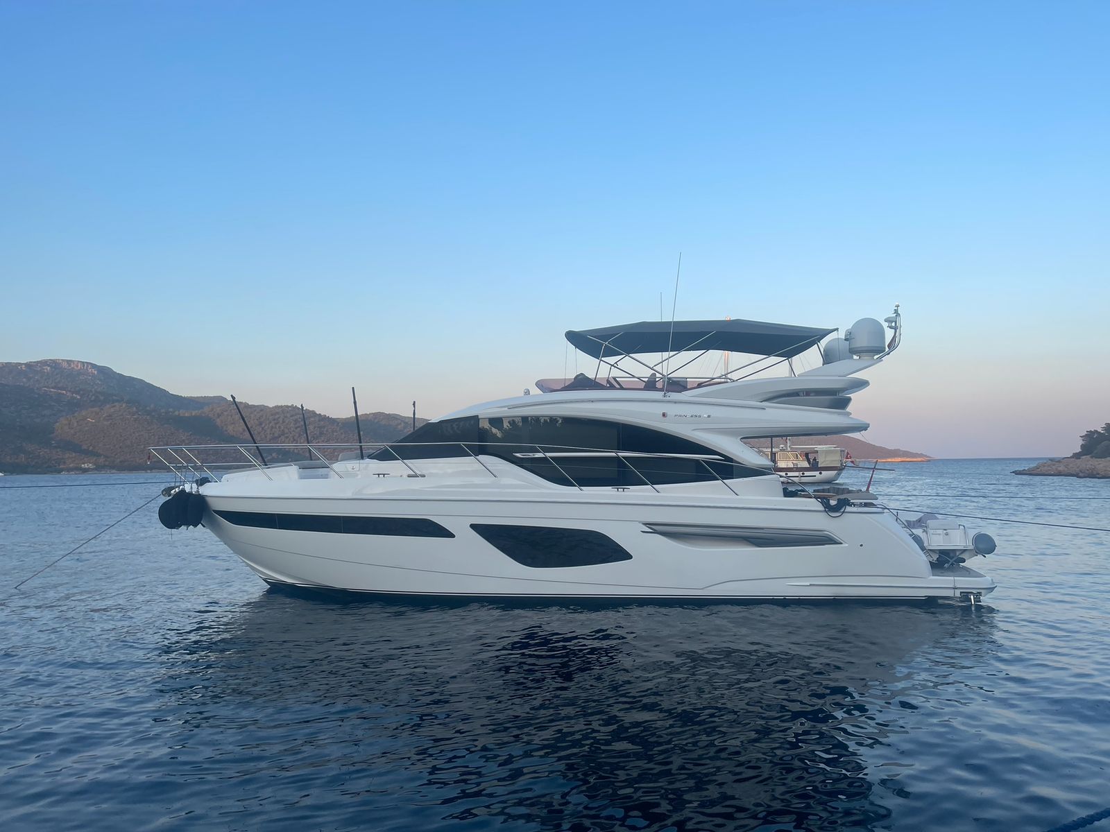 2019 Princess F55